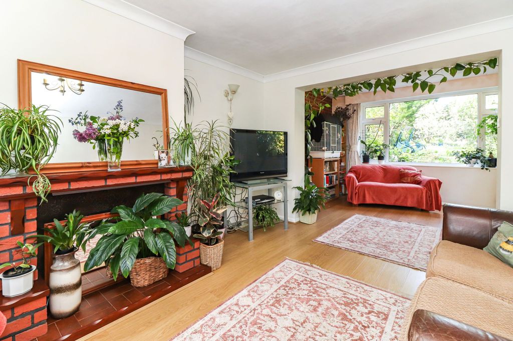 Property photo 2 of 30