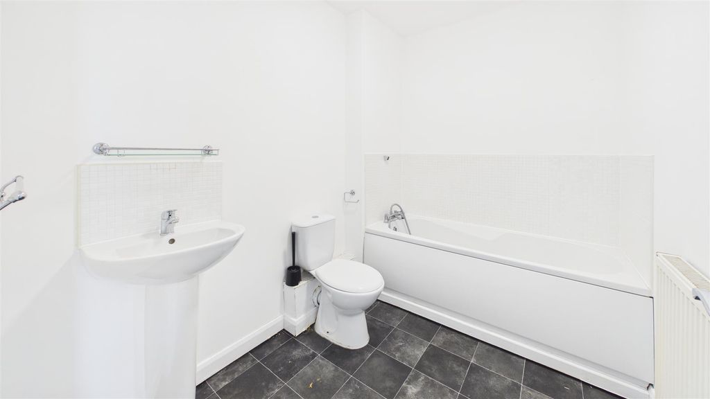 Additional image 17 of 4 bed town house for saleLarch Gardens, Bilston, West Midlands WV14