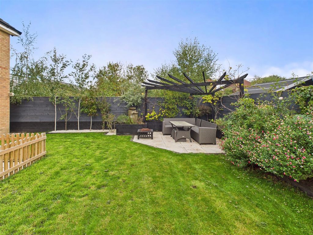 Property photo 3 of 26 Patio & Pergola