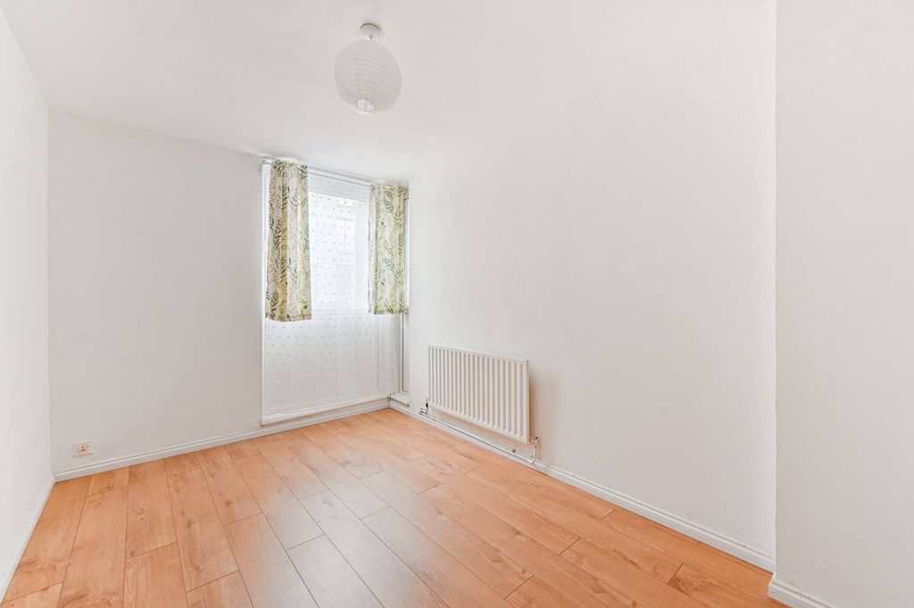 Property photo 3 of 5