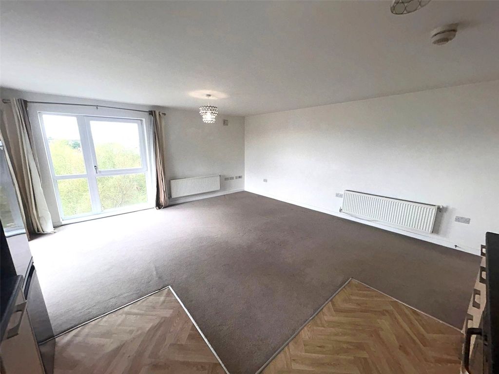 Property photo 3 of 11 Picture No. 17