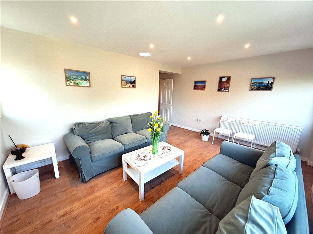 Property photo 3 of 16 Living Room