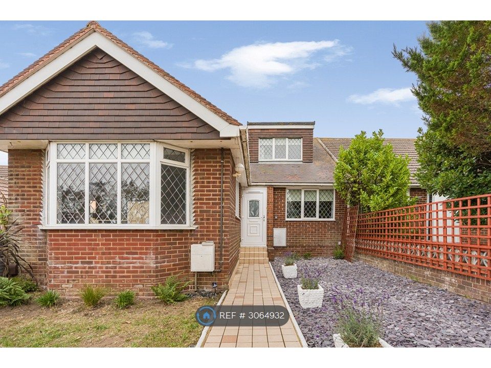 Property photo 2 of 32