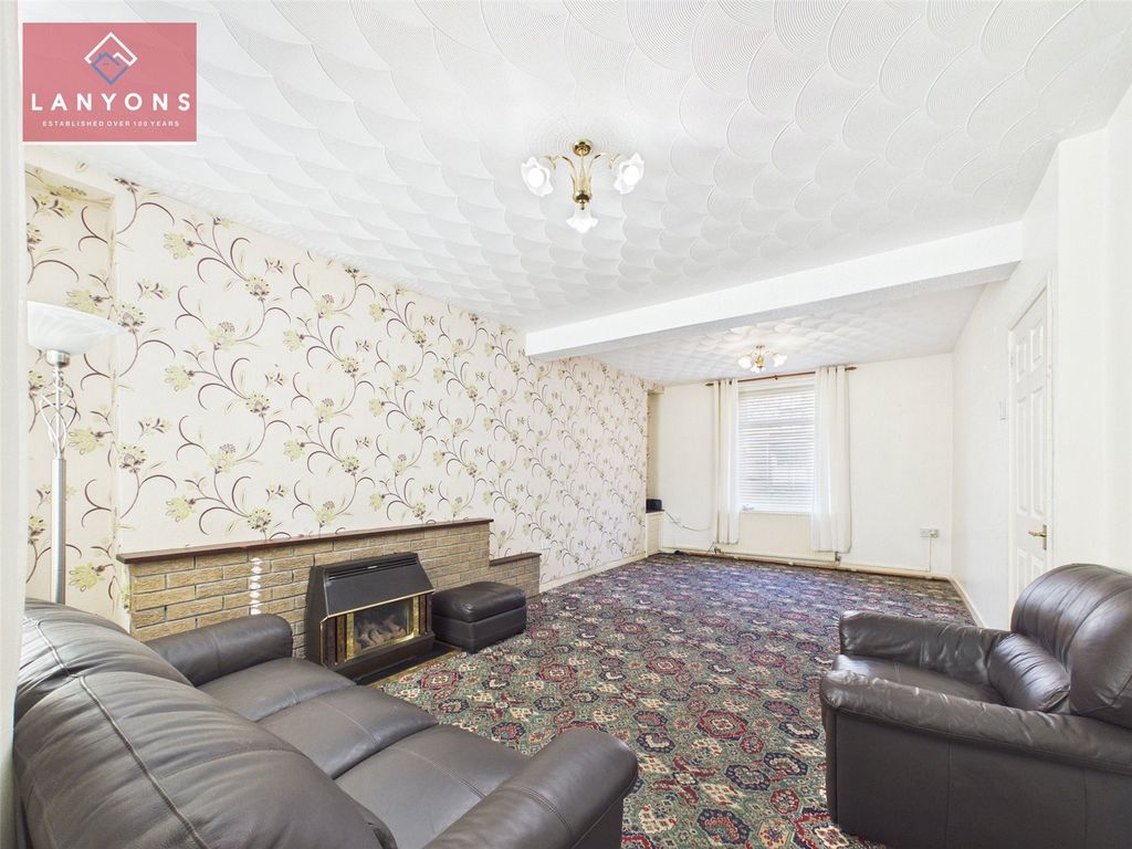 Property photo 2 of 12 Picture No. 14