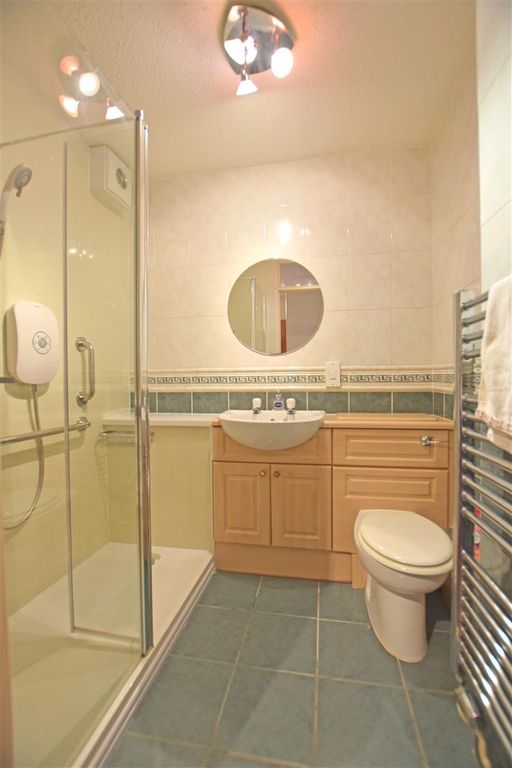 Property photo 2 of 6 Bathroom.Jpg