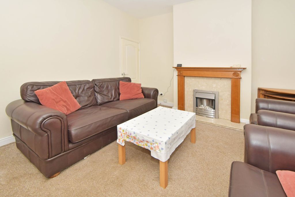Property photo 3 of 16 Living Room