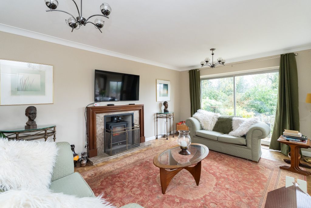 Property photo 3 of 17 Dsc03343