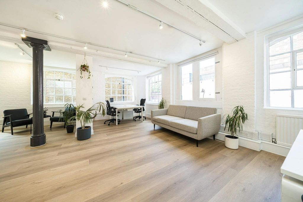 Property photo 1 of 8 60 Weston Street First Floor Lea Office.Jpg