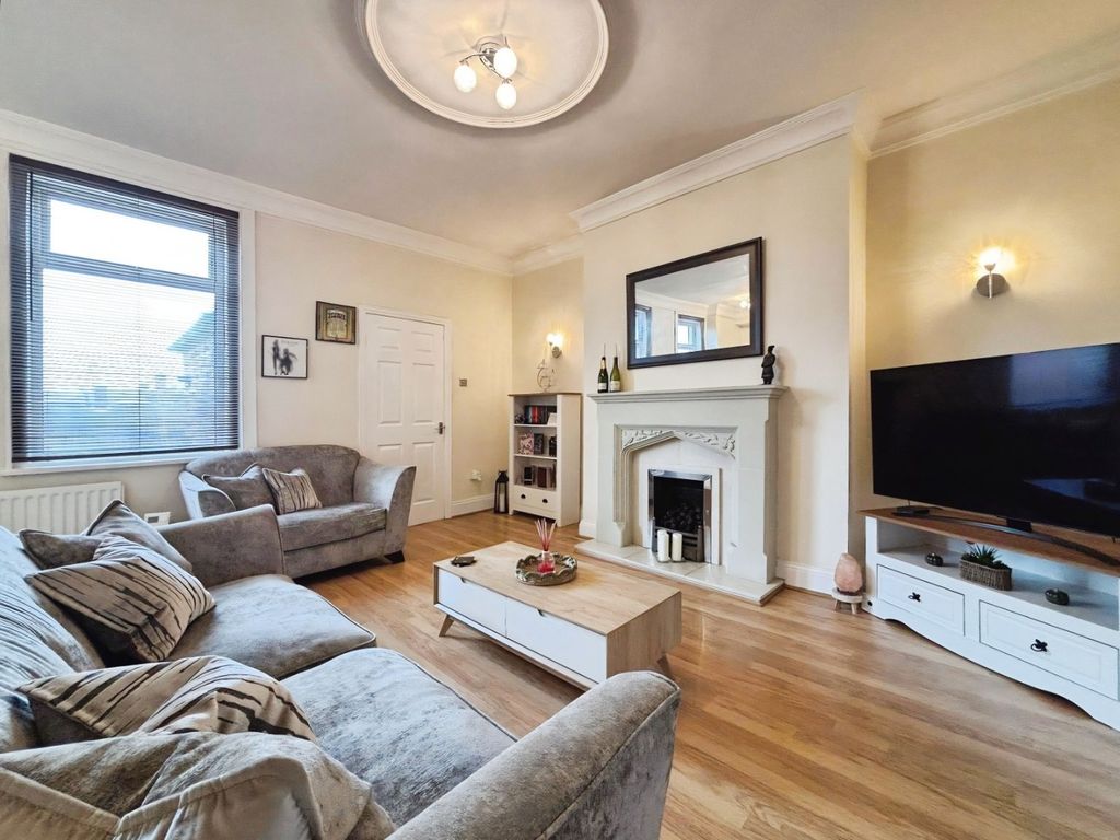 Property photo 1 of 15 4593820