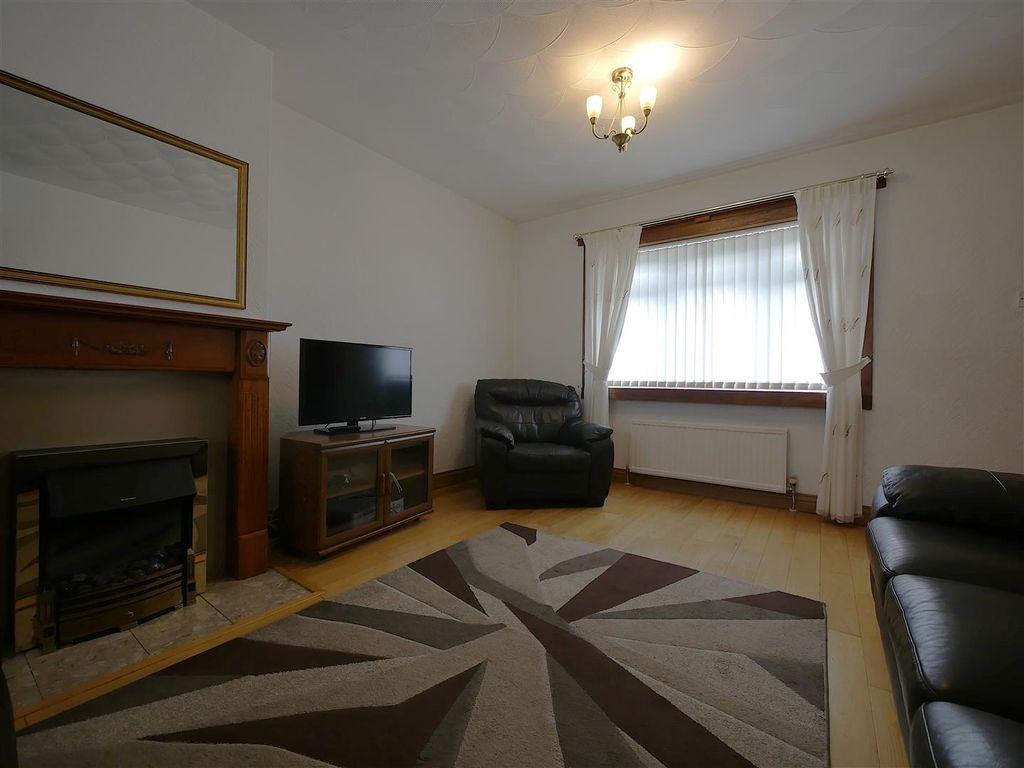 Property photo 3 of 12 P2110899.Jpg