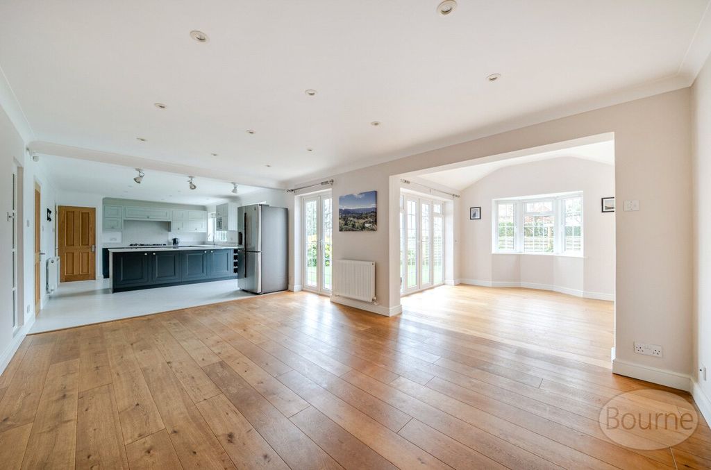 Property photo 3 of 27 Picture No. 40