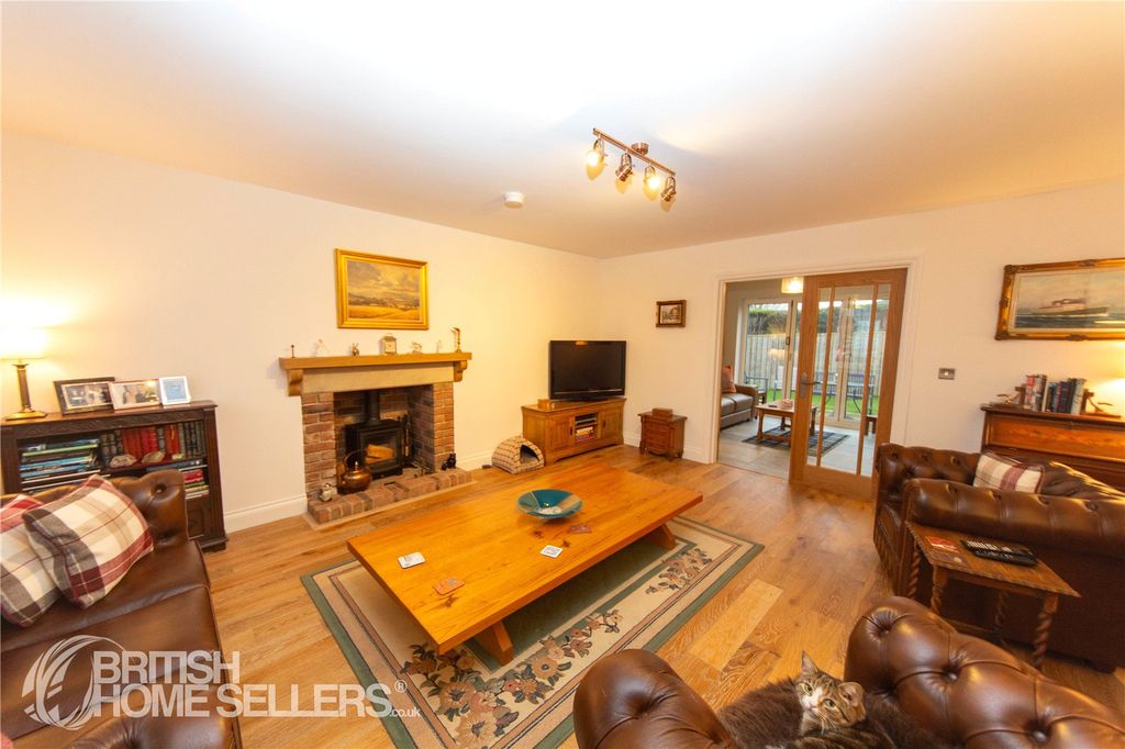 Property photo 2 of 23 Picture No. 29