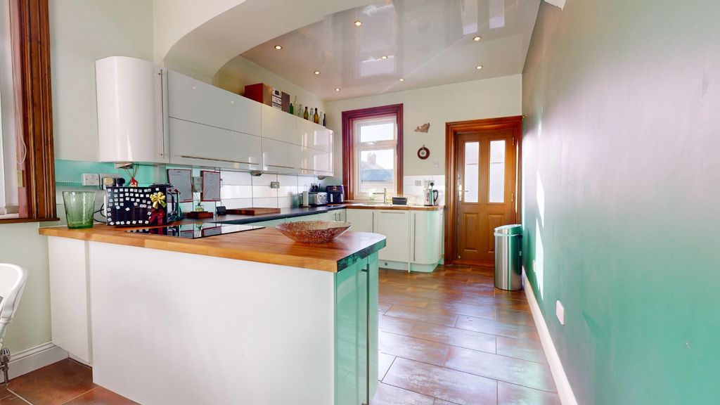 Property photo 2 of 25 5395192