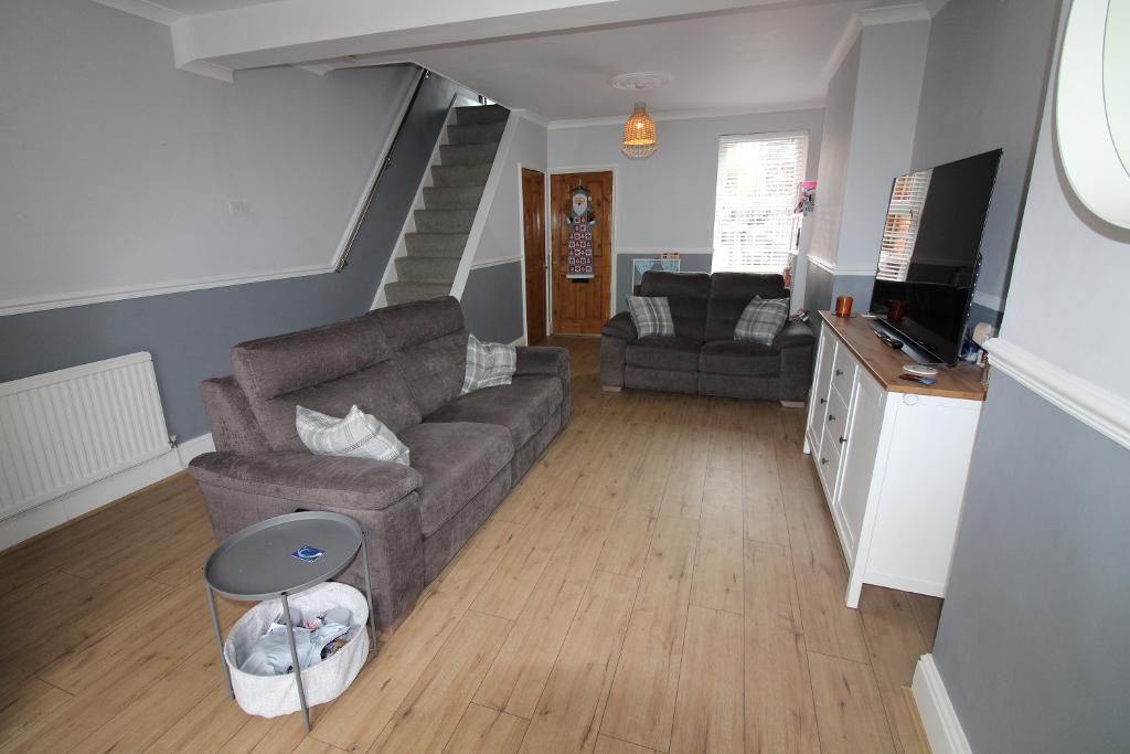 Property photo 3 of 9 Lounge