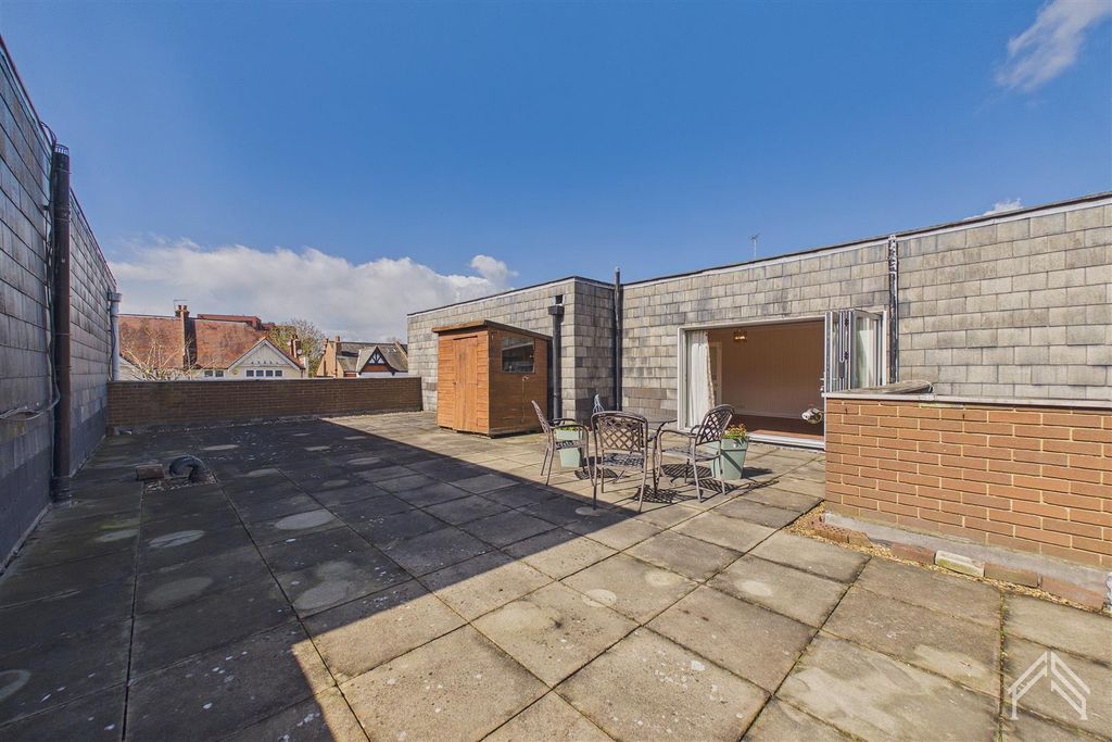 Property photo 3 of 14 Cam02700G0-Pr0469-Still010.Jpg