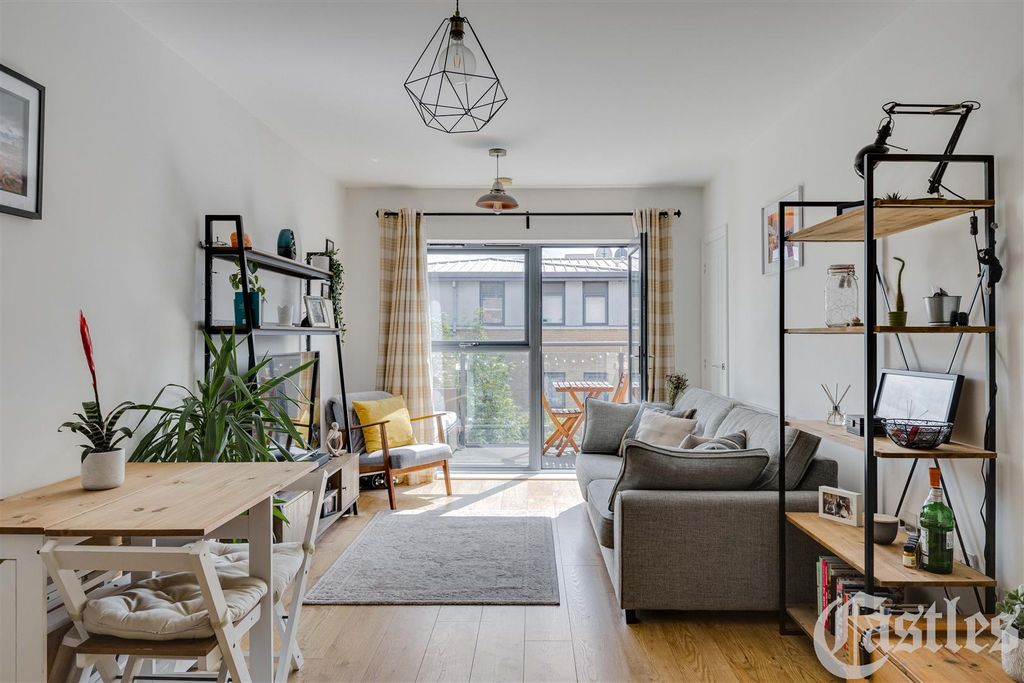 Property photo 1 of 22