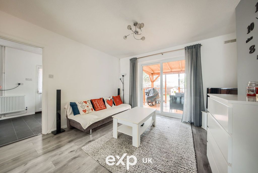 Property photo 3 of 15