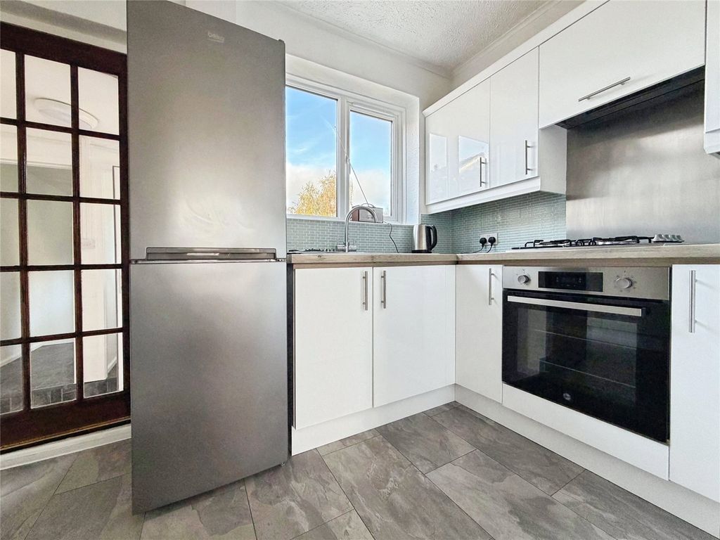 Property photo 3 of 16 Picture No. 15