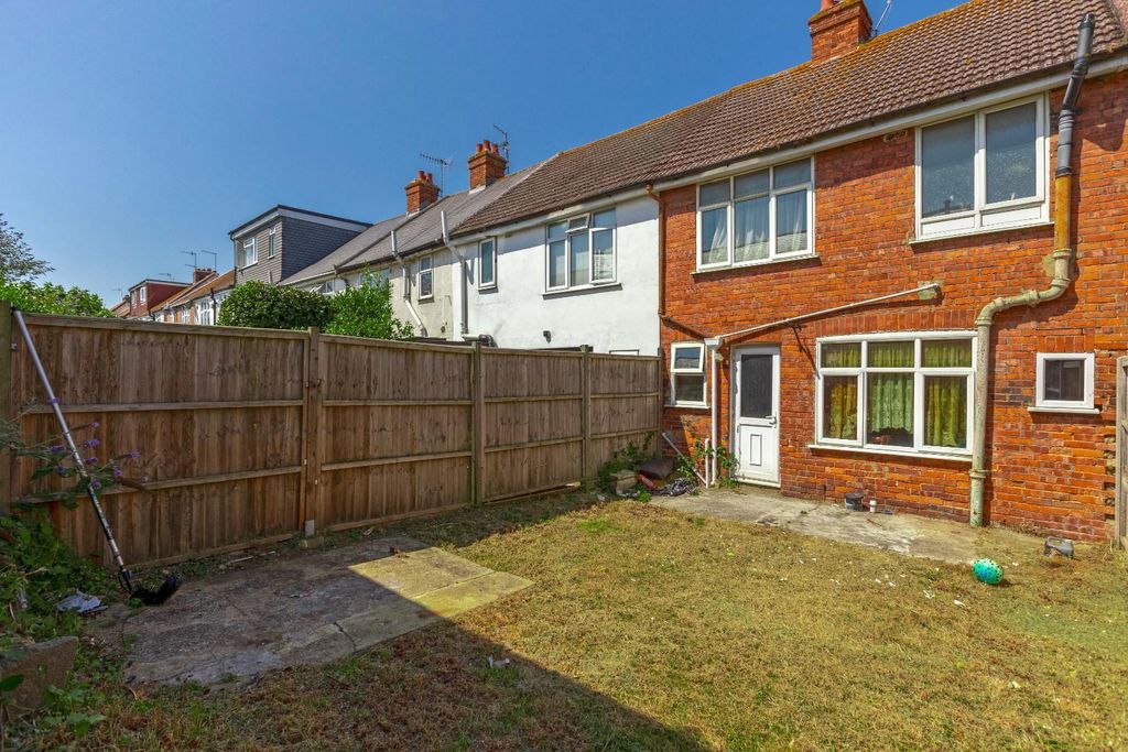 Property photo 2 of 14 Denmark Rd_13.Jpg