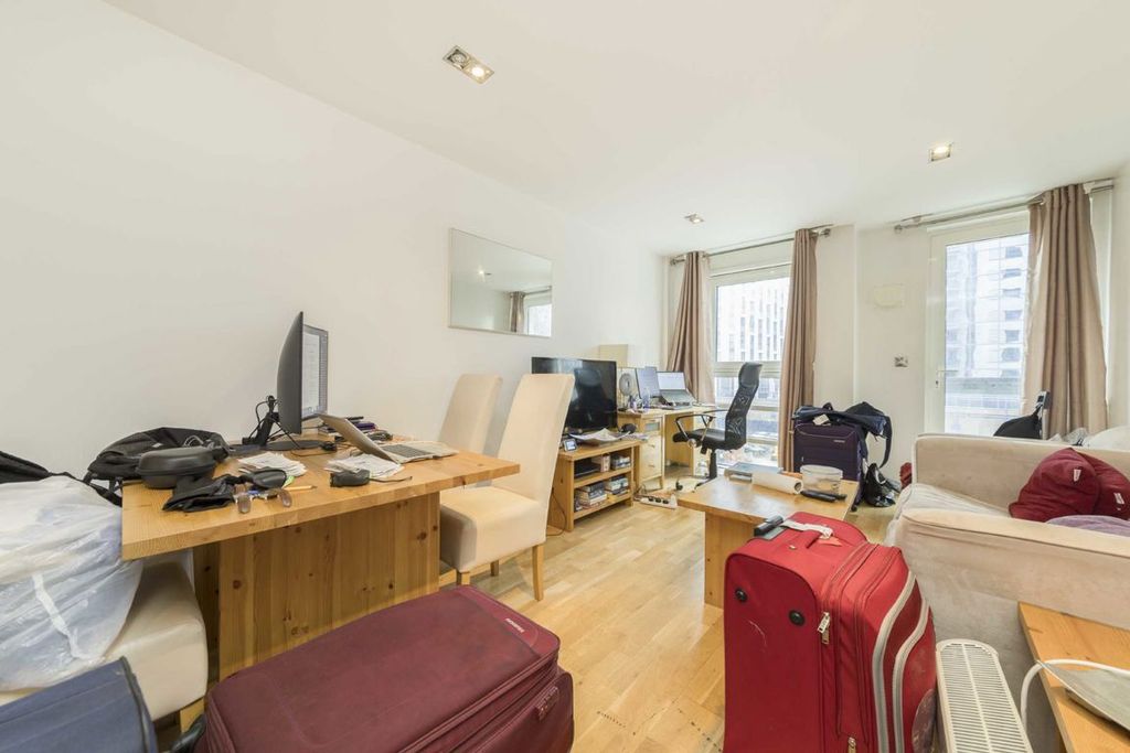 Property photo 3 of 8
