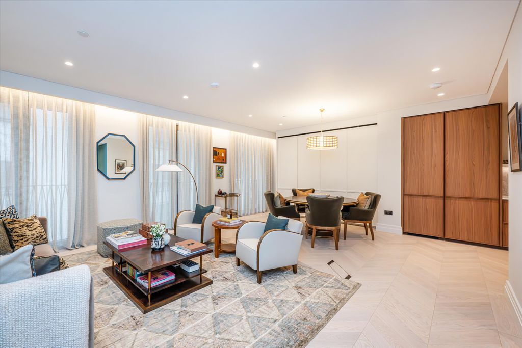 Property photo 3 of 36 Image