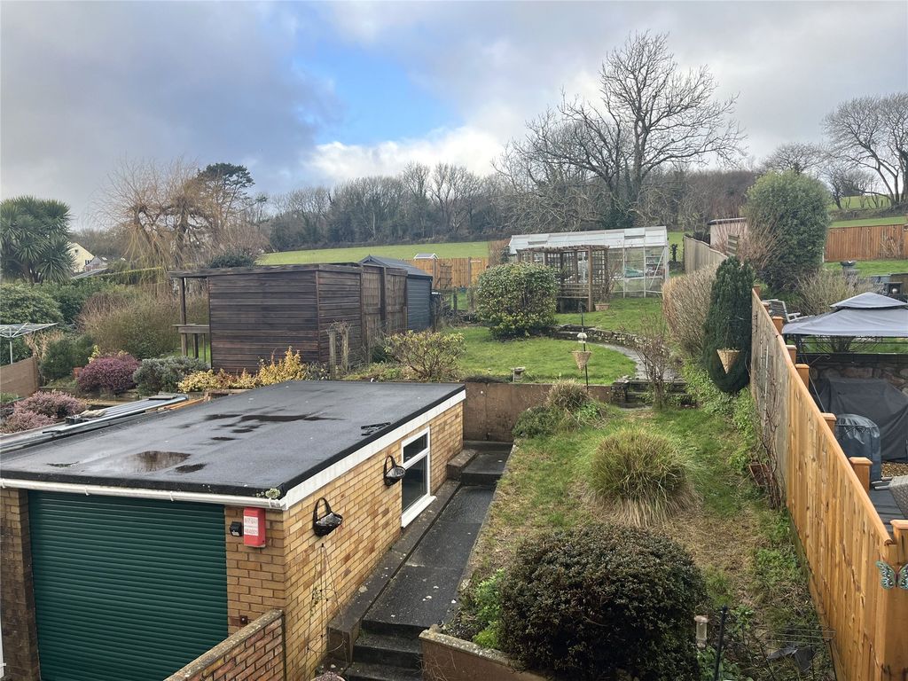 Property photo 2 of 21 2 - Picture No. 01