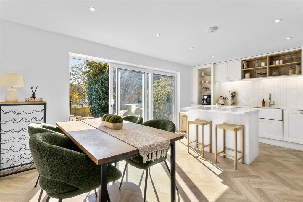 Property photo 2 of 26 Open Plan Kitchen