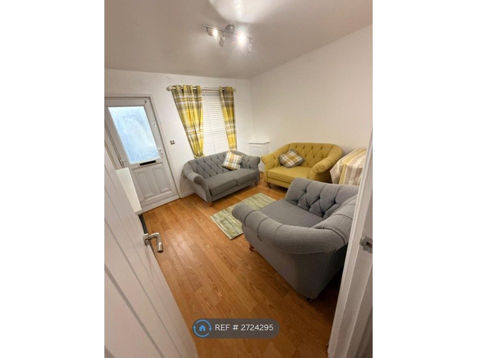 Property photo 2 of 9 Living Room