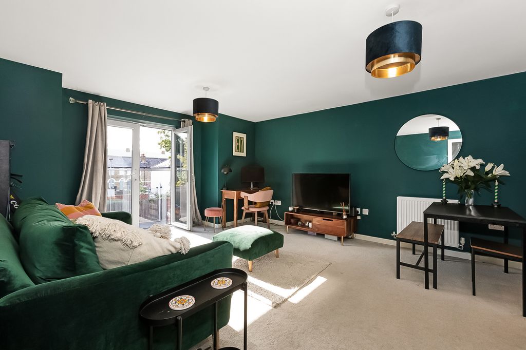 Property photo 1 of 12