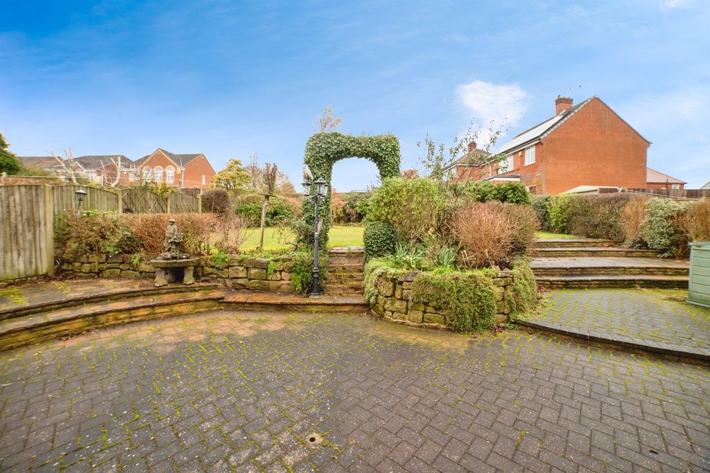 Property photo 2 of 19