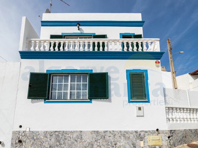 Property photo 3 of 27