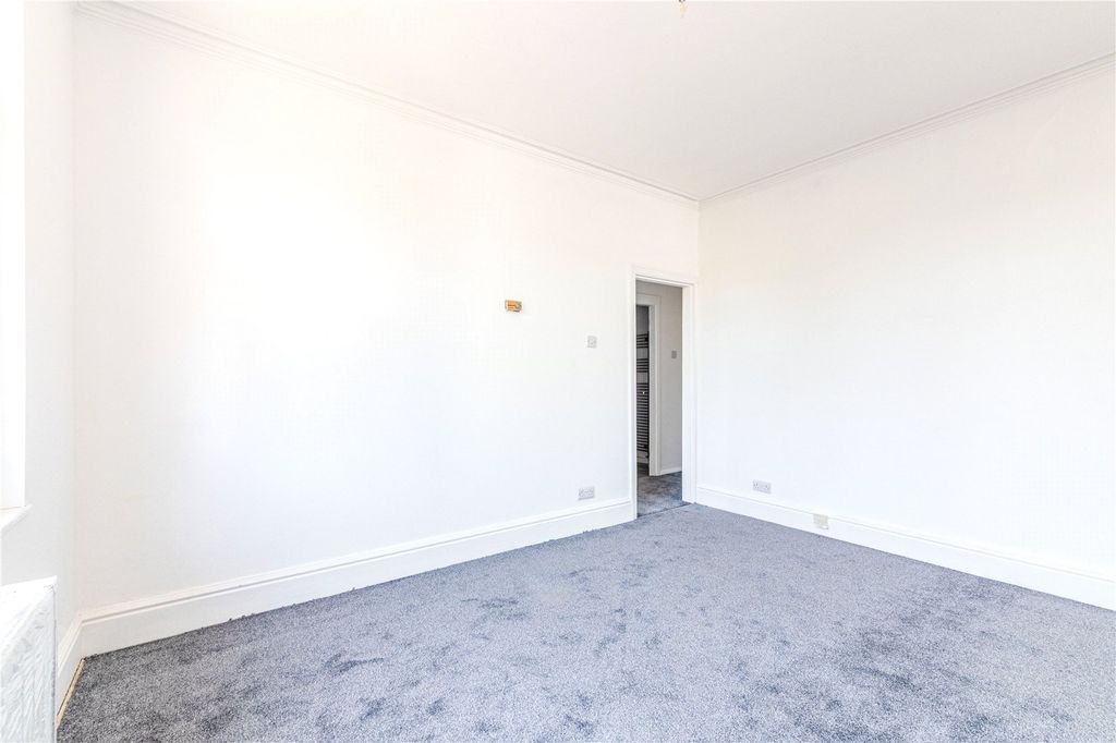 Property photo 2 of 10 Sitting Room