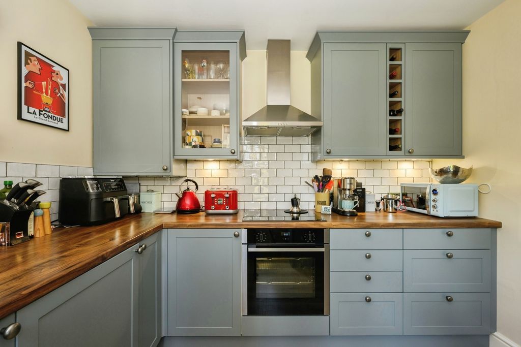Property photo 3 of 13 Pbox-Img.Jpg