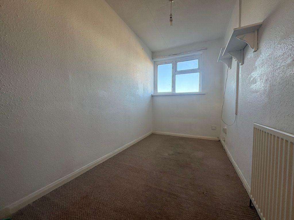 Additional image 10 of 3 bed flat for saleTy'r Llwyn, Wrexham LL14