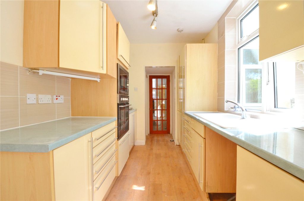 Property photo 2 of 15 Picture No. 02