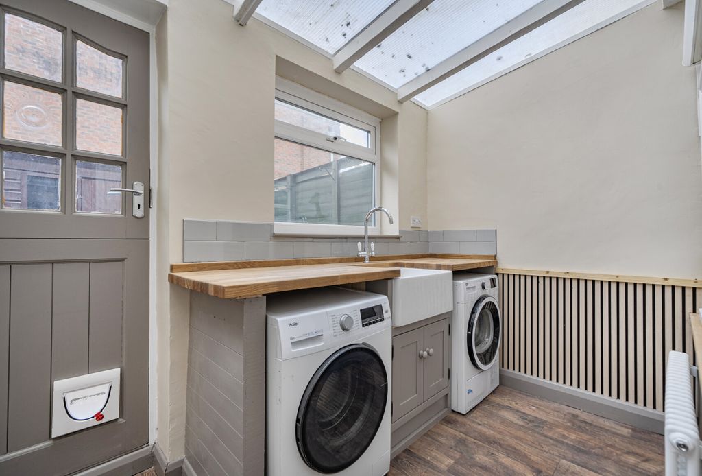 Property photo 3 of 13 1448195-9-69Dfa5F...