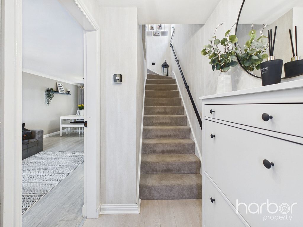 Property photo 3 of 25 5156727