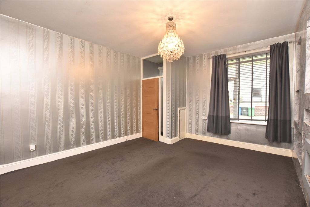 Property photo 3 of 17 Picture No. 04
