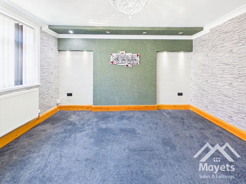 Property photo 3 of 30