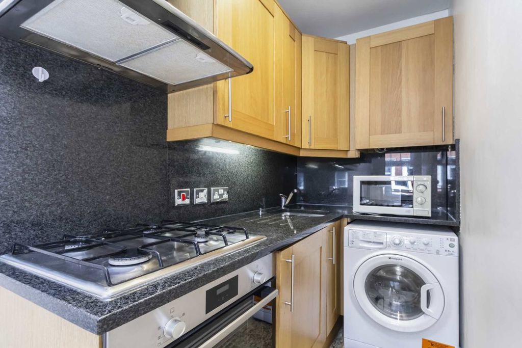 Property photo 3 of 4