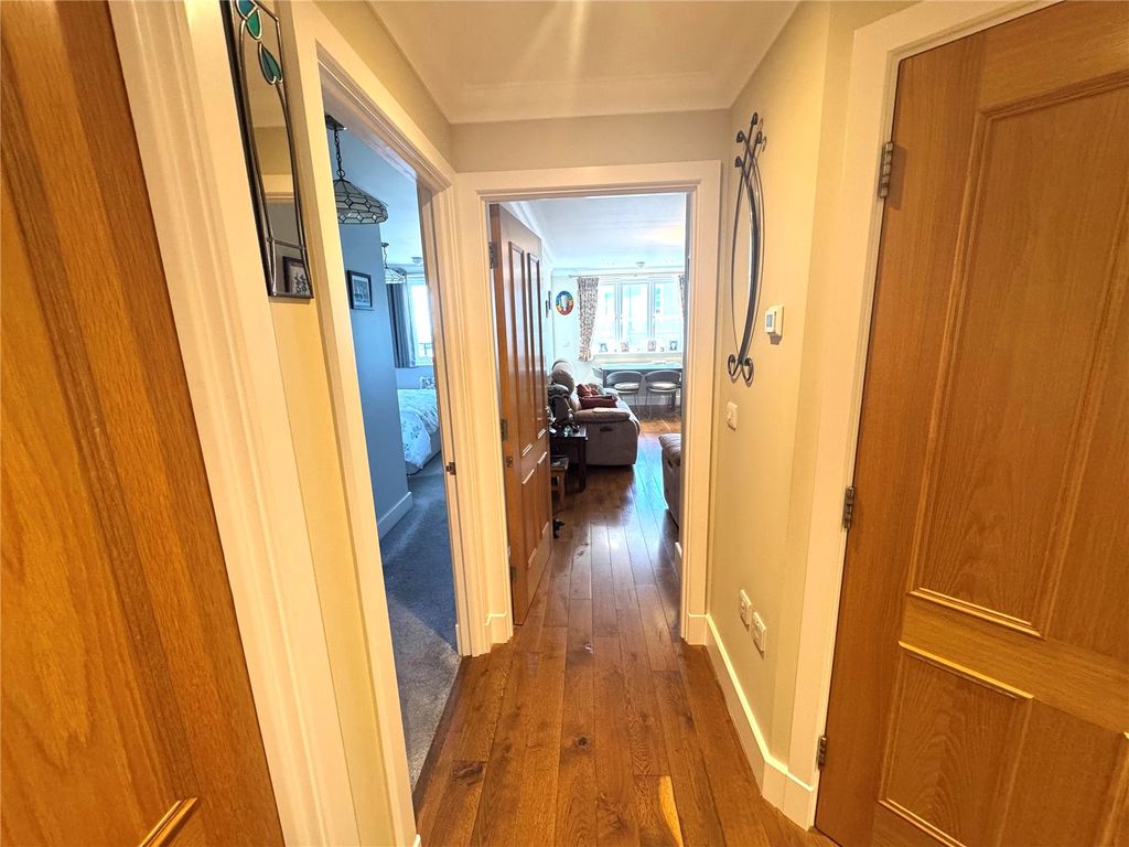Property photo 2 of 14 Picture No. 24