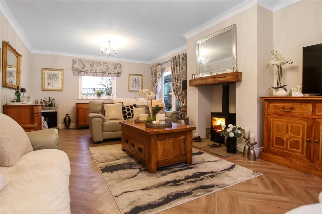 Property photo 3 of 16 Img_0271.Jpg