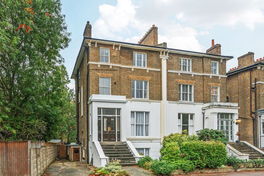 Property photo 1 of 10 1537073-9-6Ad72Cb...