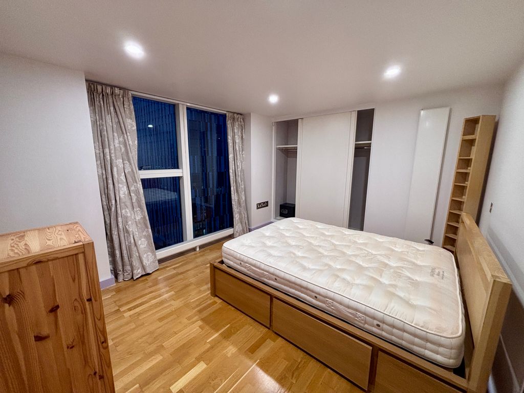 Property photo 3 of 24