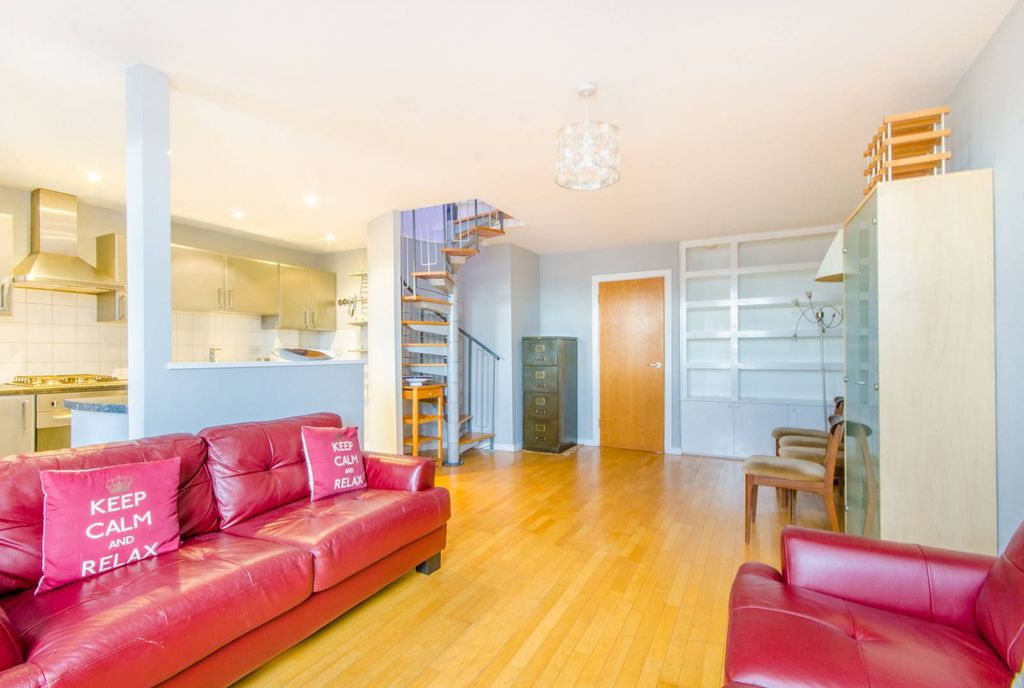 Property photo 3 of 11