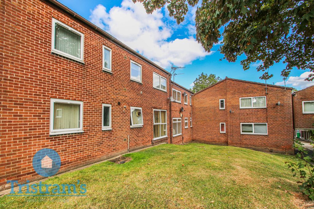 Property photo 2 of 16