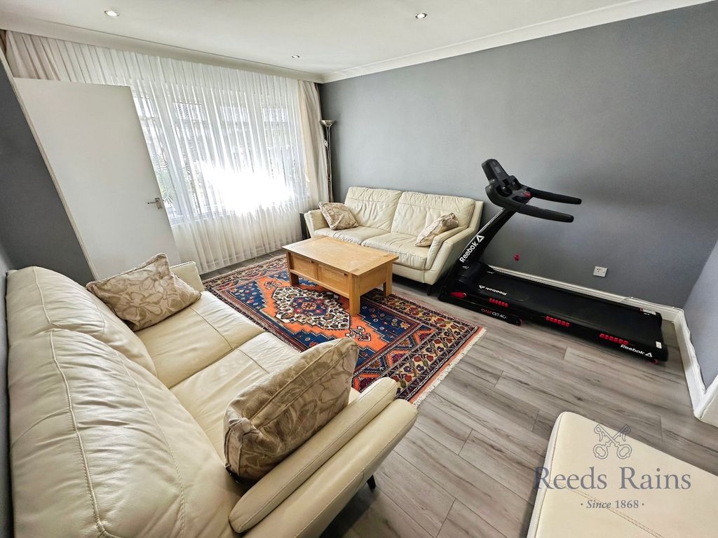 Property photo 2 of 11 Picture No. 02