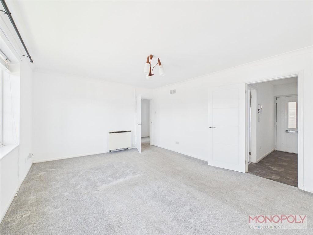 Property photo 2 of 9 Cam04439G0-Pr0258-Still008.Jpg