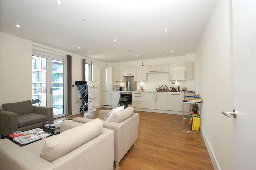 Property photo 1 of 7 1