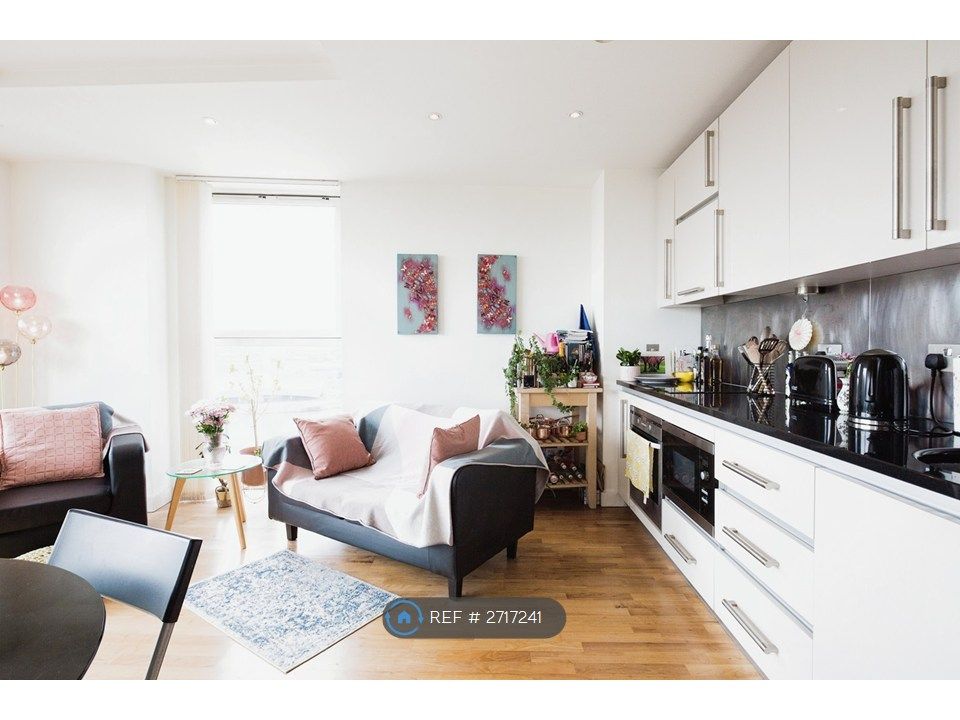 Property photo 3 of 21